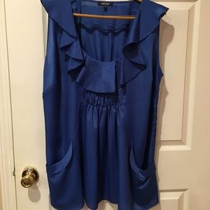 POCKETS....on a fancy tank!